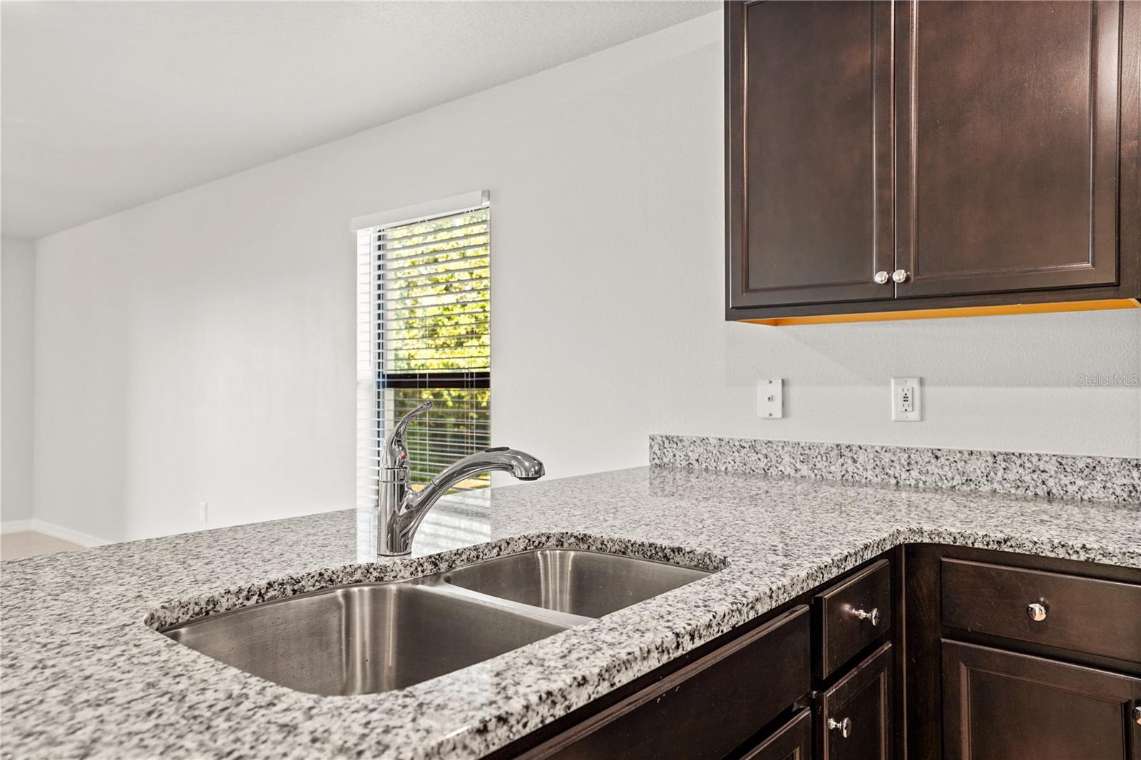 Image 13 of 50 For 1621 Orne Street