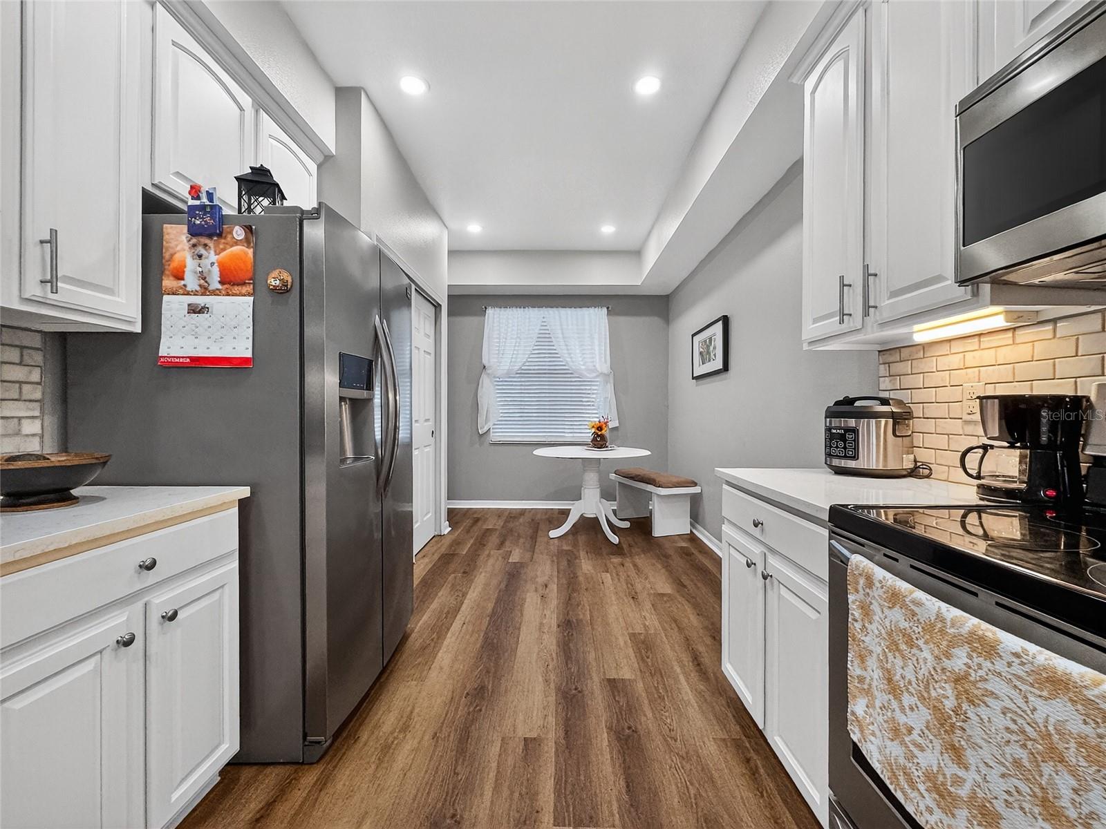 Image 11 of 38 For 9422 Myrtle Creek Lane 811