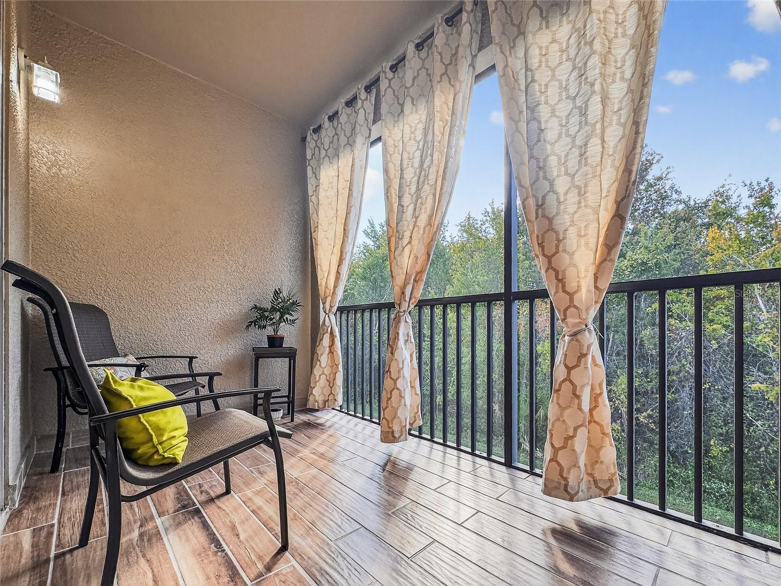 Image 22 of 38 For 9422 Myrtle Creek Lane 811