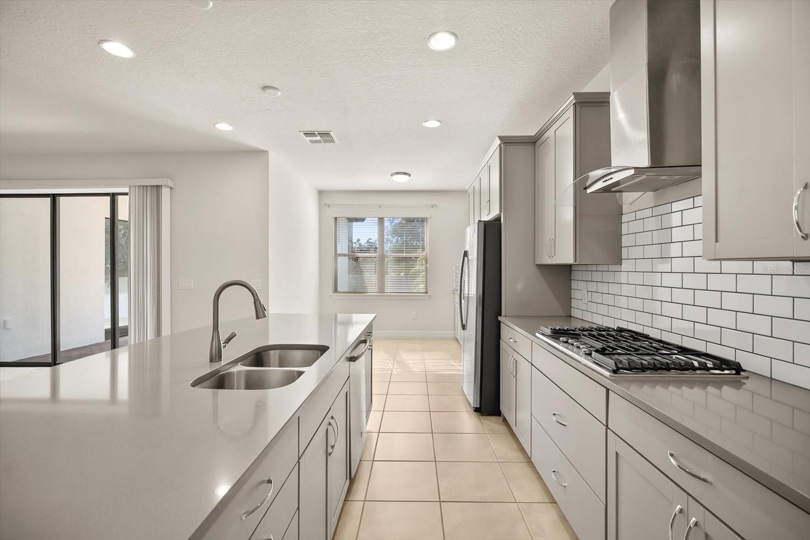 Image 10 of 33 For 11167 Lemon Lake Blvd