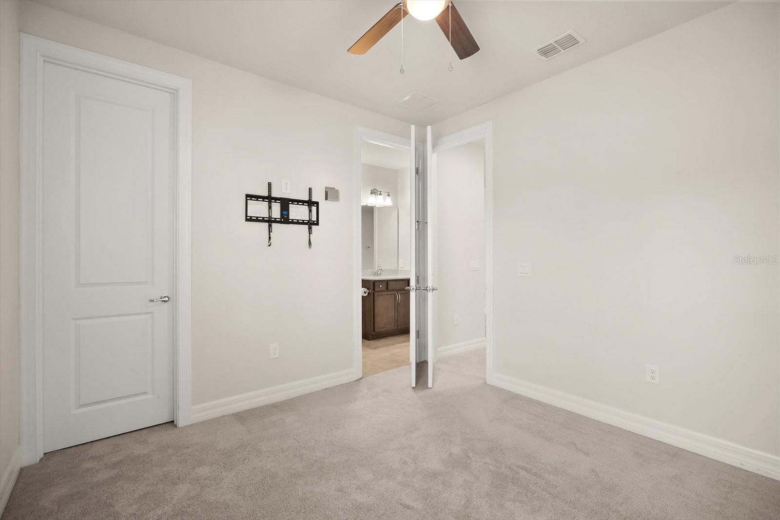 Image 24 of 33 For 11167 Lemon Lake Blvd