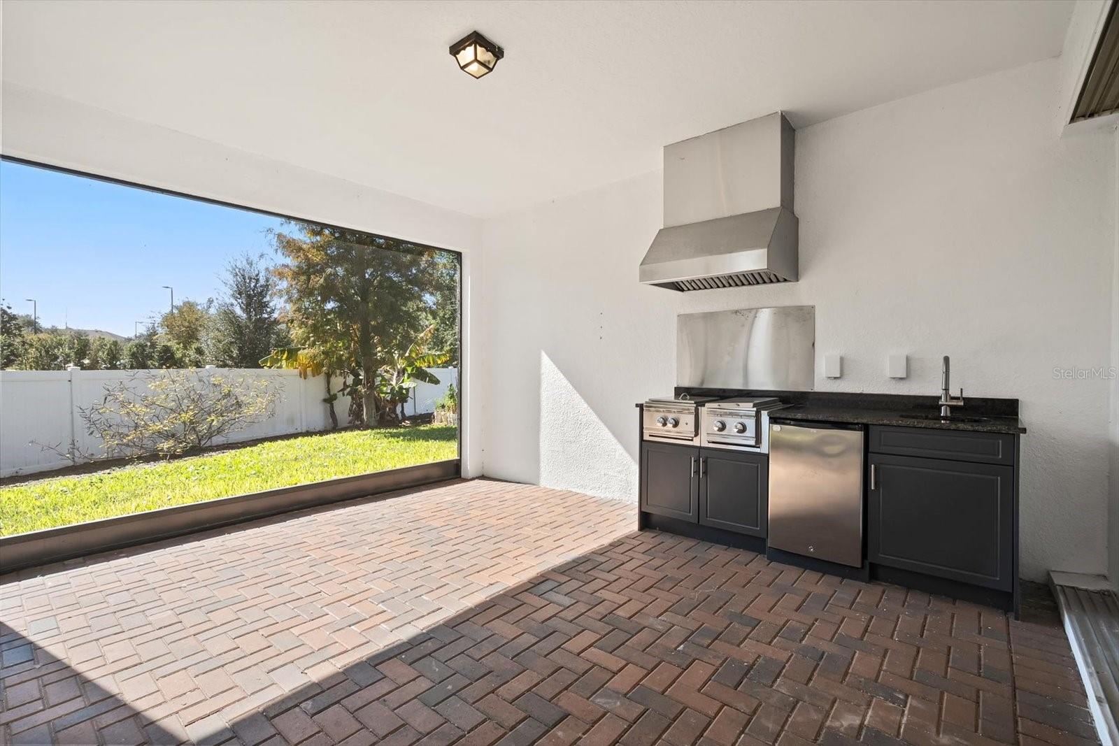 Image 28 of 33 For 11167 Lemon Lake Blvd