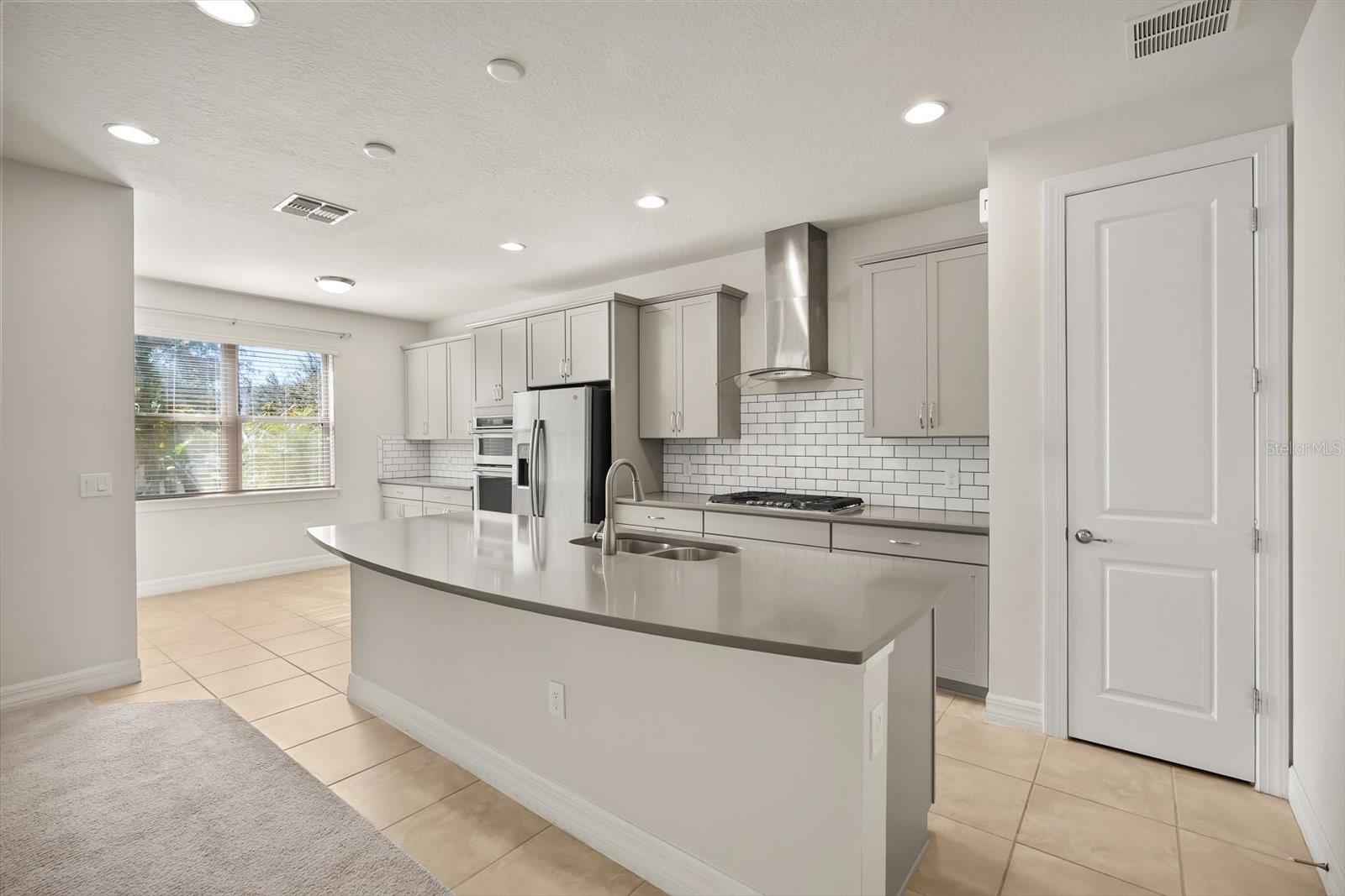 Image 8 of 33 For 11167 Lemon Lake Blvd