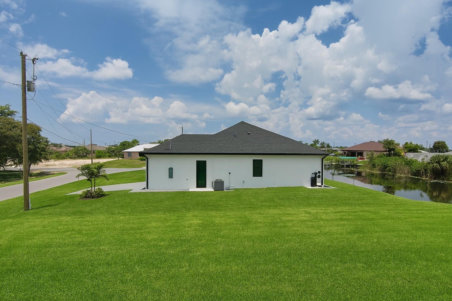 Image 11 of 16 For 1321 19 Terrace