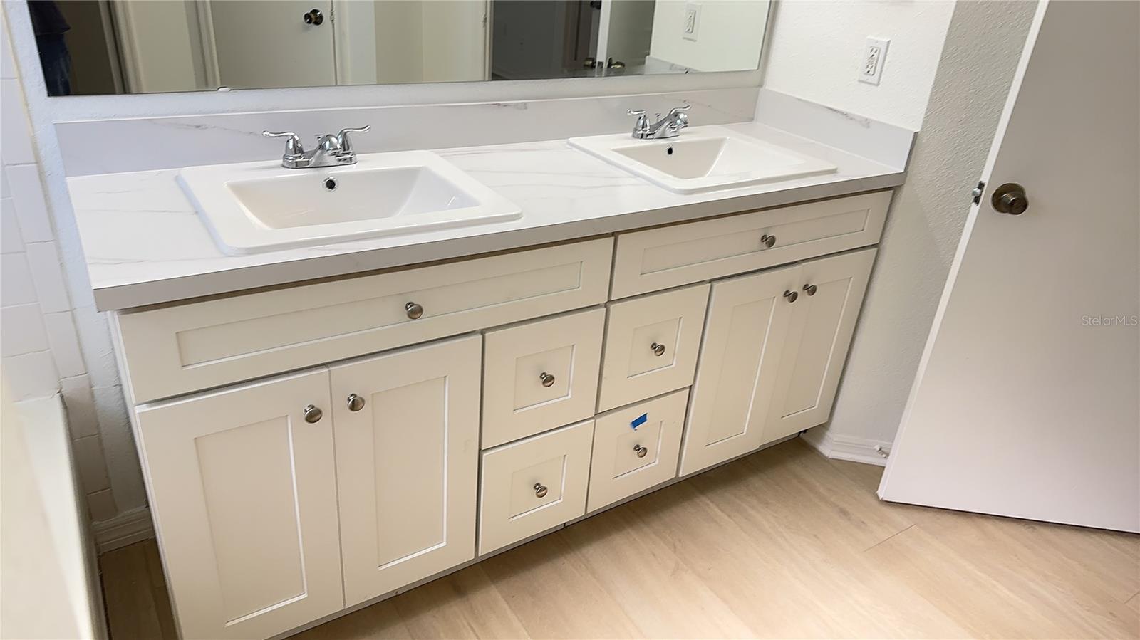 Image 21 of 45 For 7350 Westpointe Boulevard 213