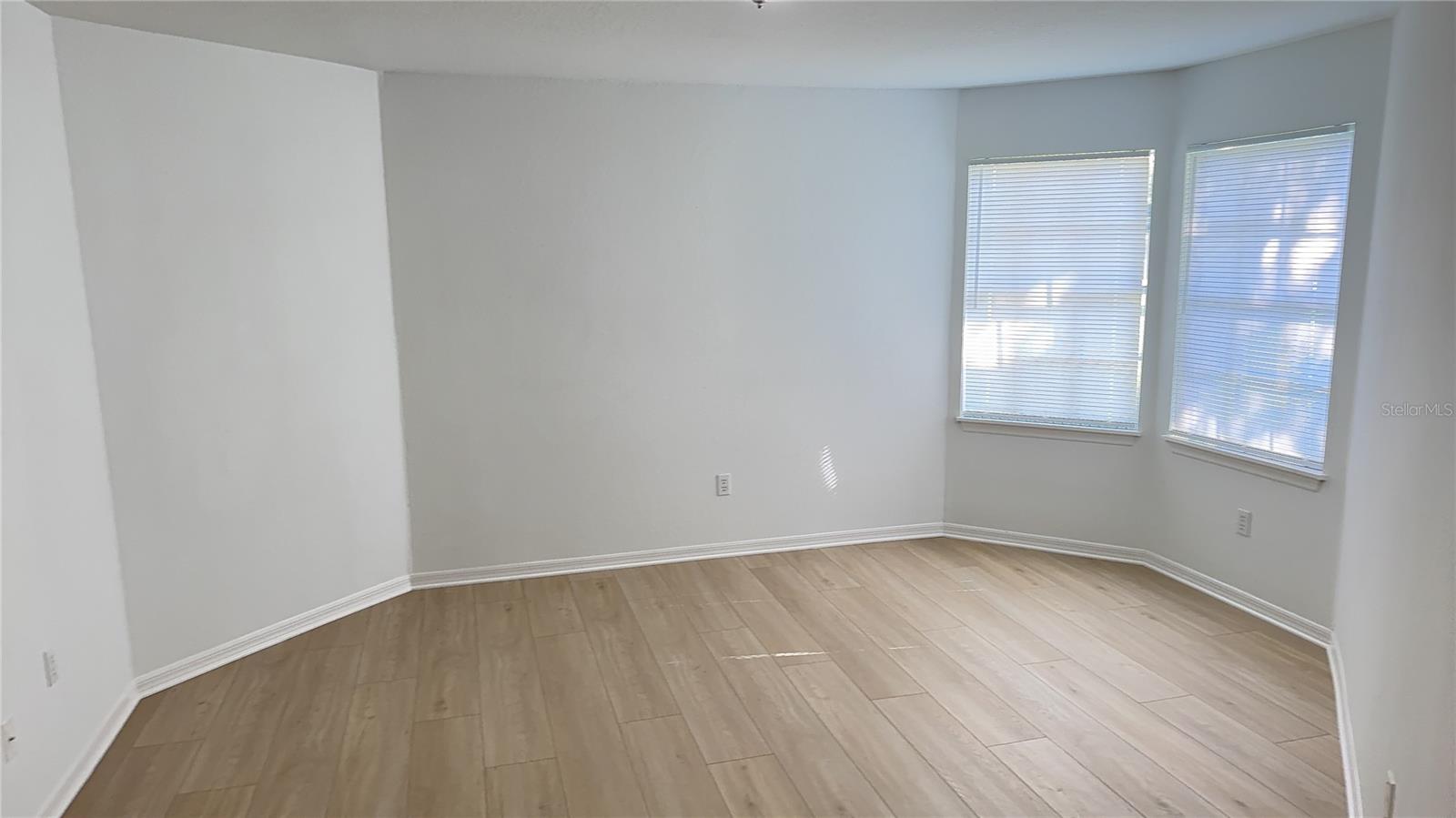 Image 26 of 45 For 7350 Westpointe Boulevard 213