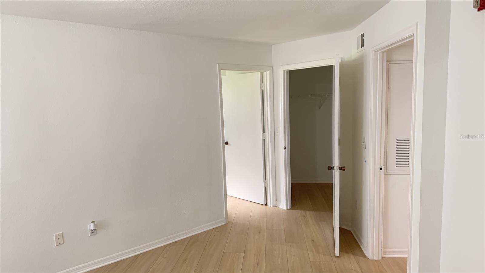 Image 32 of 45 For 7350 Westpointe Boulevard 213