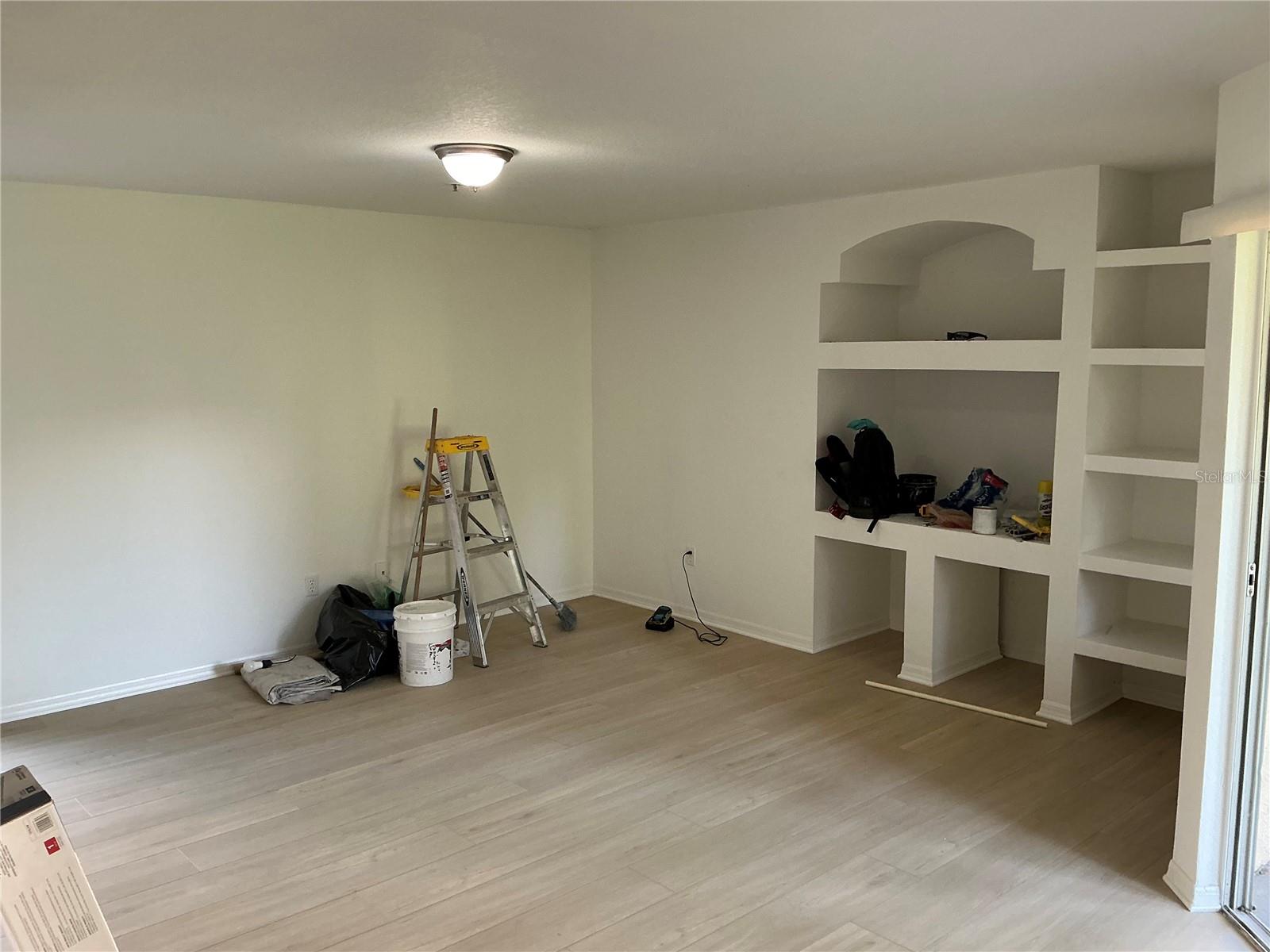 Image 4 of 13 For 7350 Westpointe Boulevard 213