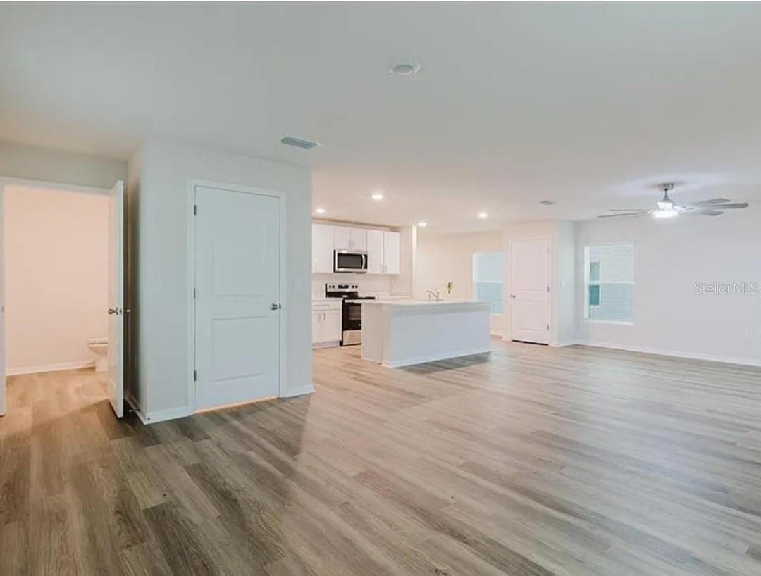 Image 11 of 30 For 5846 Silver Moonlight Drive