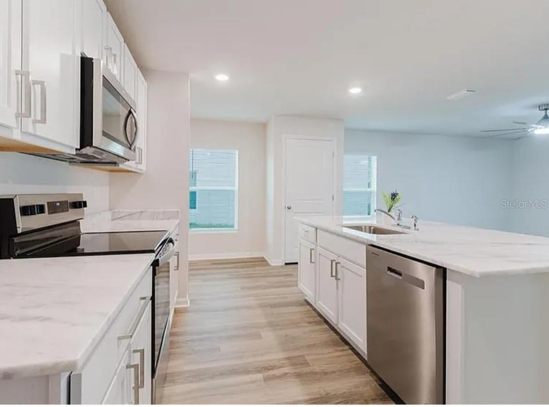 Image 8 of 30 For 5846 Silver Moonlight Drive