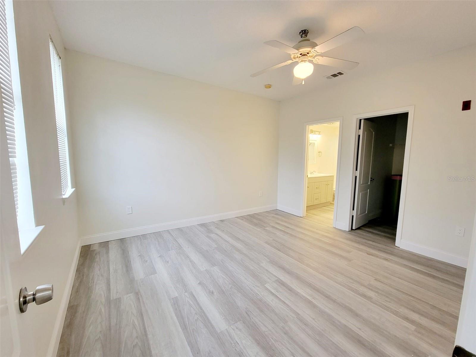 Image 14 of 40 For 12024 Villanova Drive 107