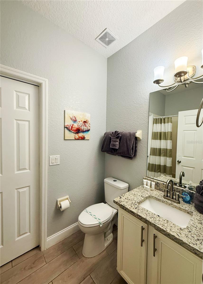 Image 11 of 36 For 487 La Mirage Street