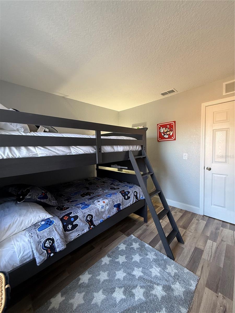 Image 15 of 36 For 487 La Mirage Street