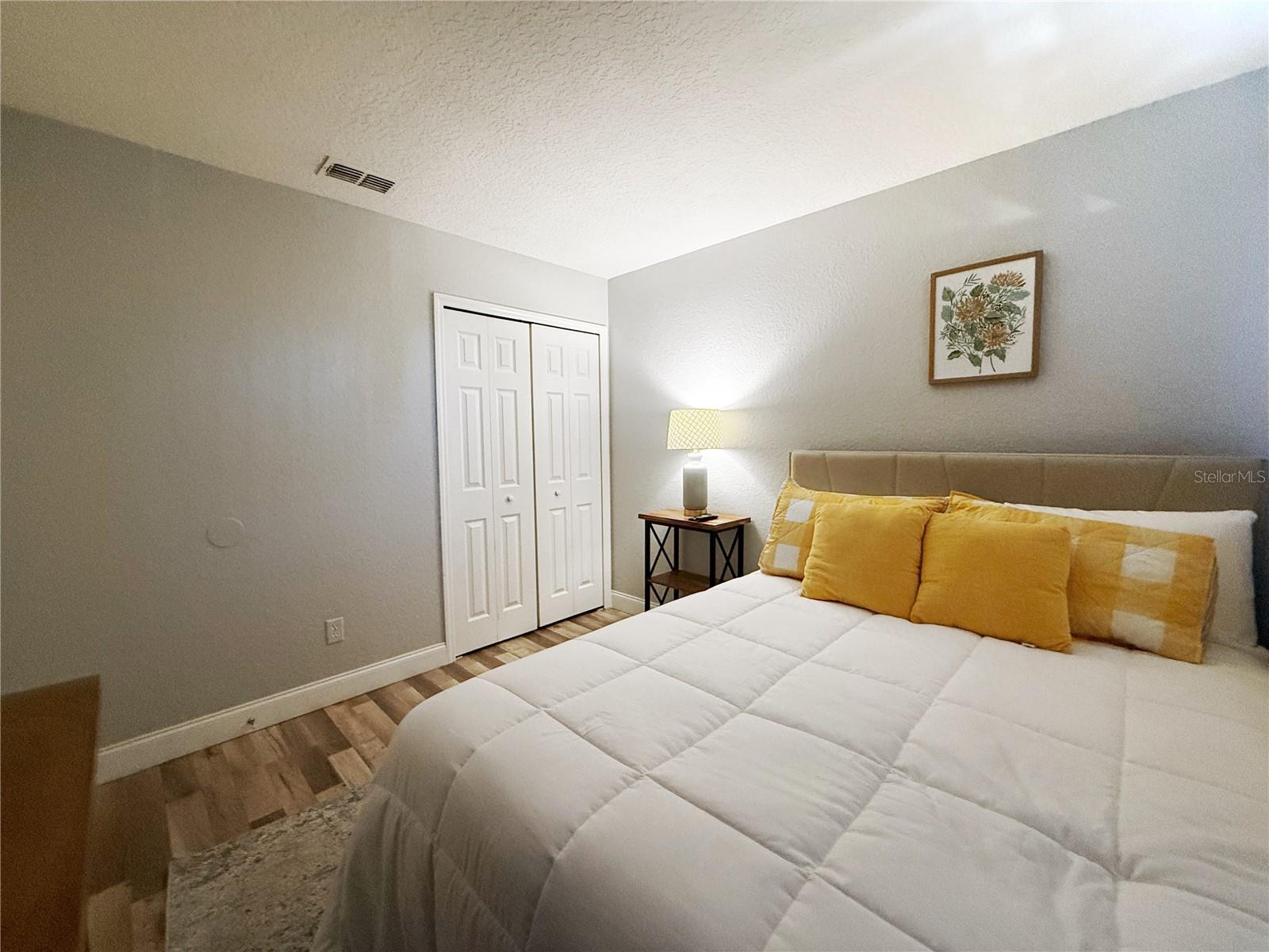 Image 20 of 36 For 487 La Mirage Street