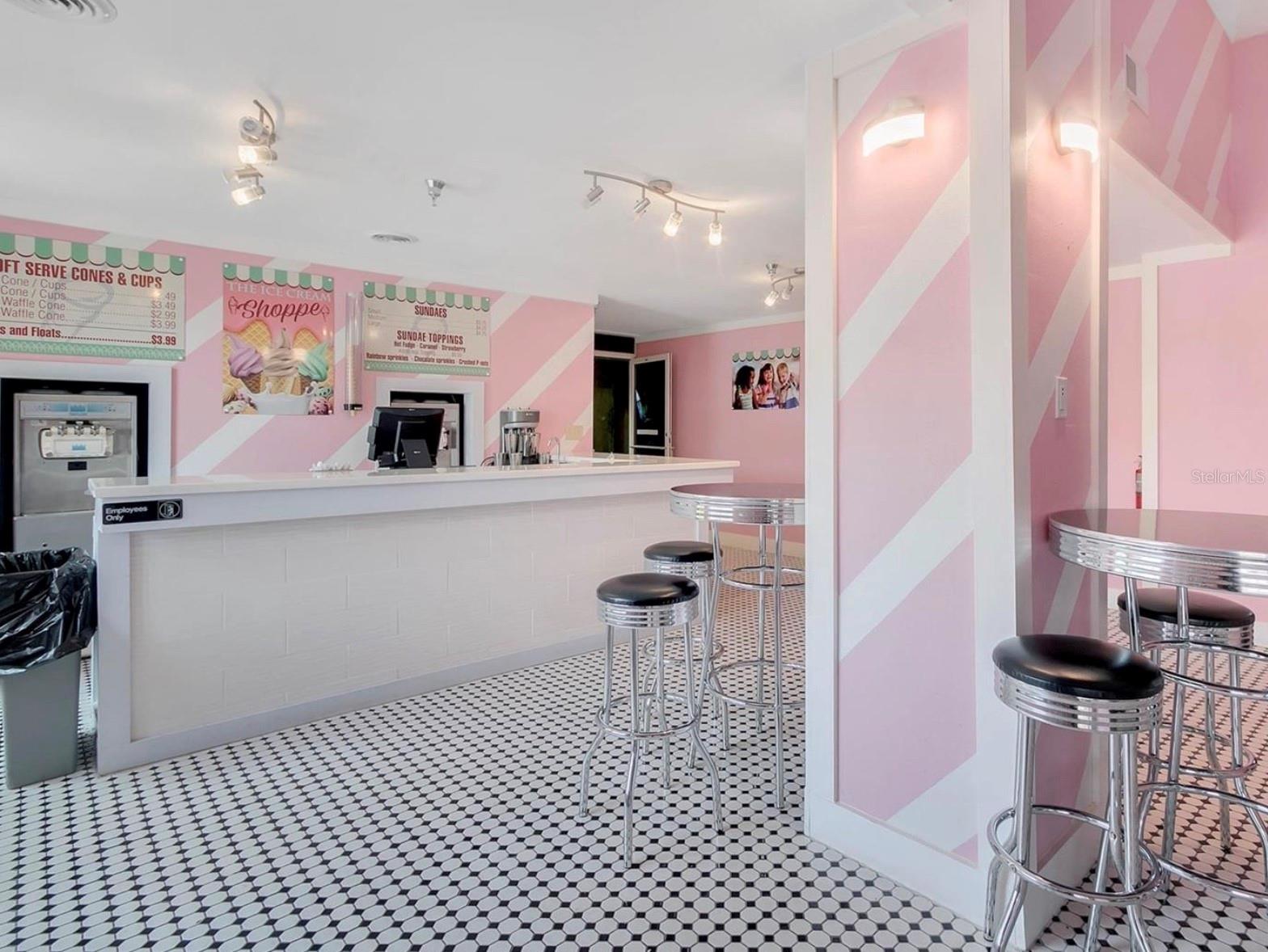 Image 27 of 36 For 487 La Mirage Street