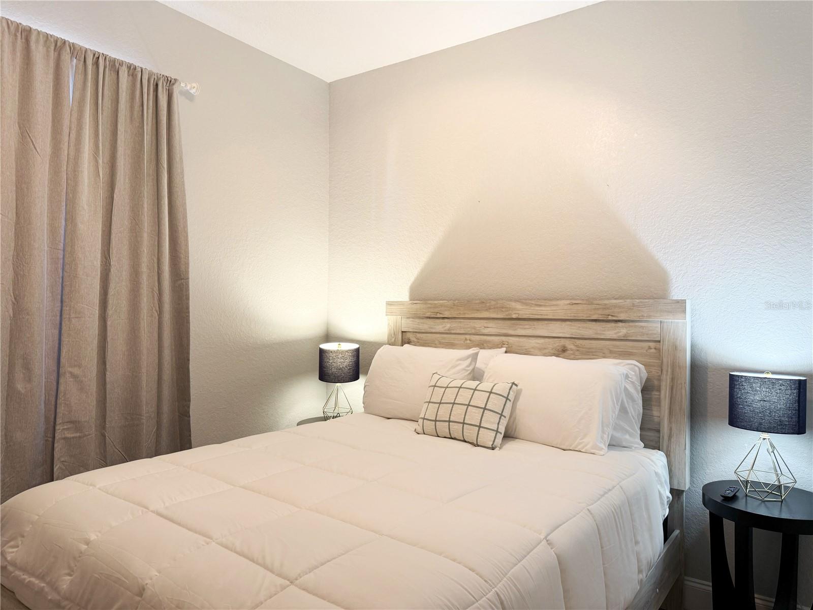 Image 9 of 36 For 487 La Mirage Street