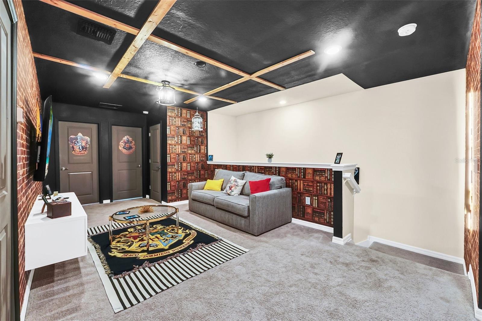 Image 23 of 49 For 830 Paradise Drive