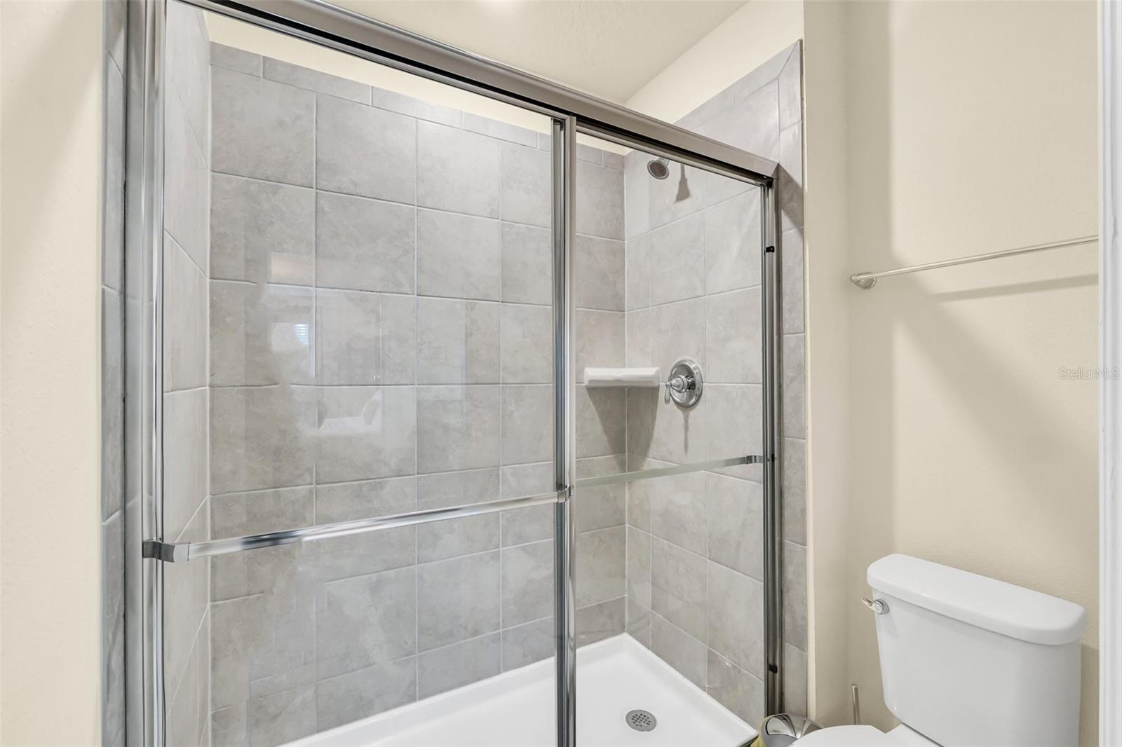 Image 30 of 49 For 830 Paradise Drive