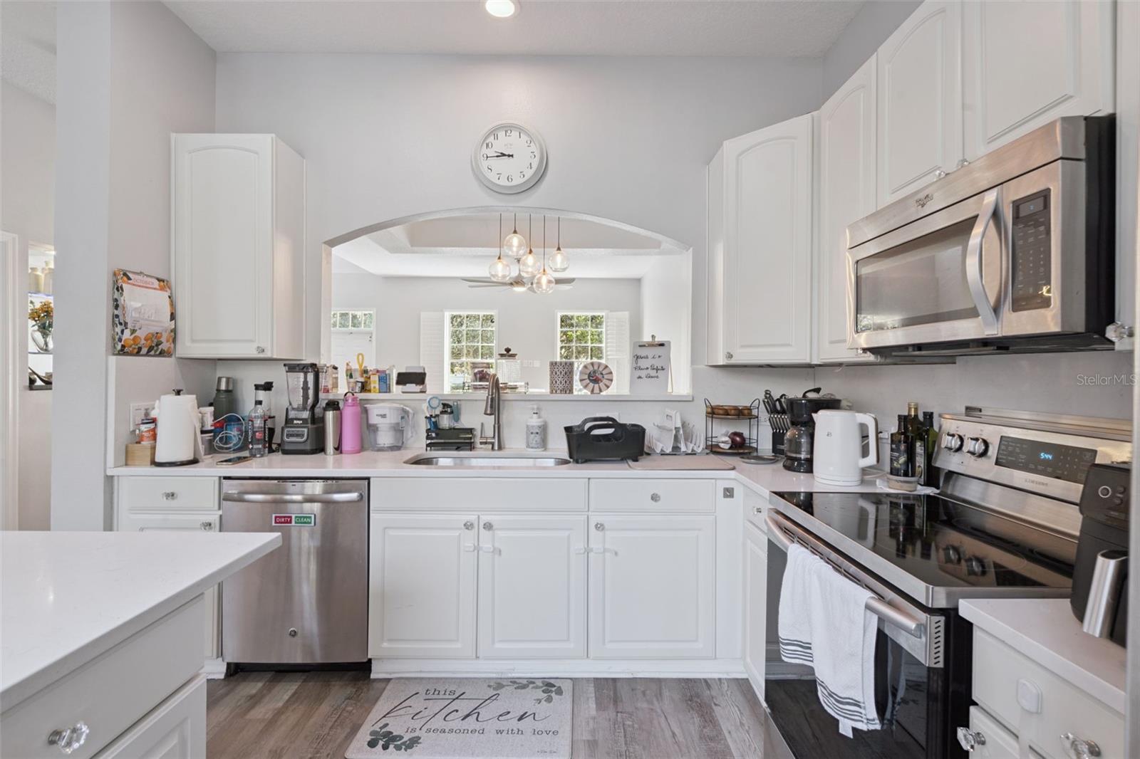 Image 11 of 53 For 629 Mulberry Avenue