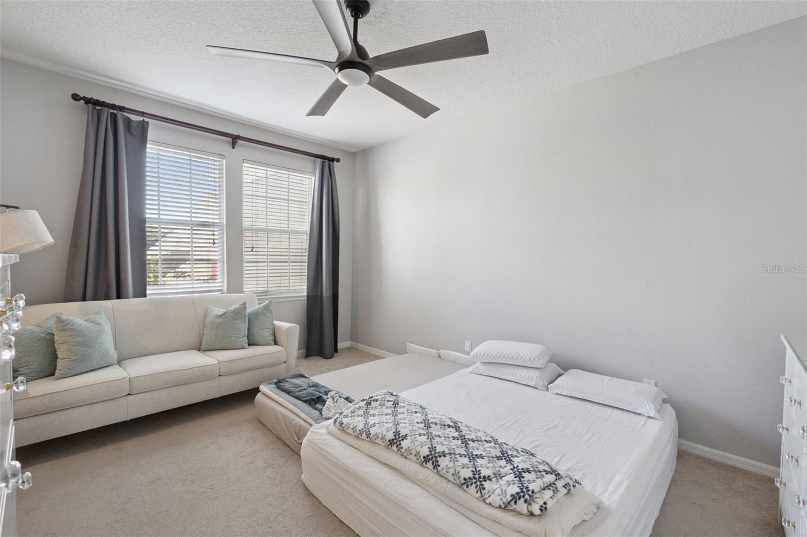 Image 16 of 53 For 629 Mulberry Avenue