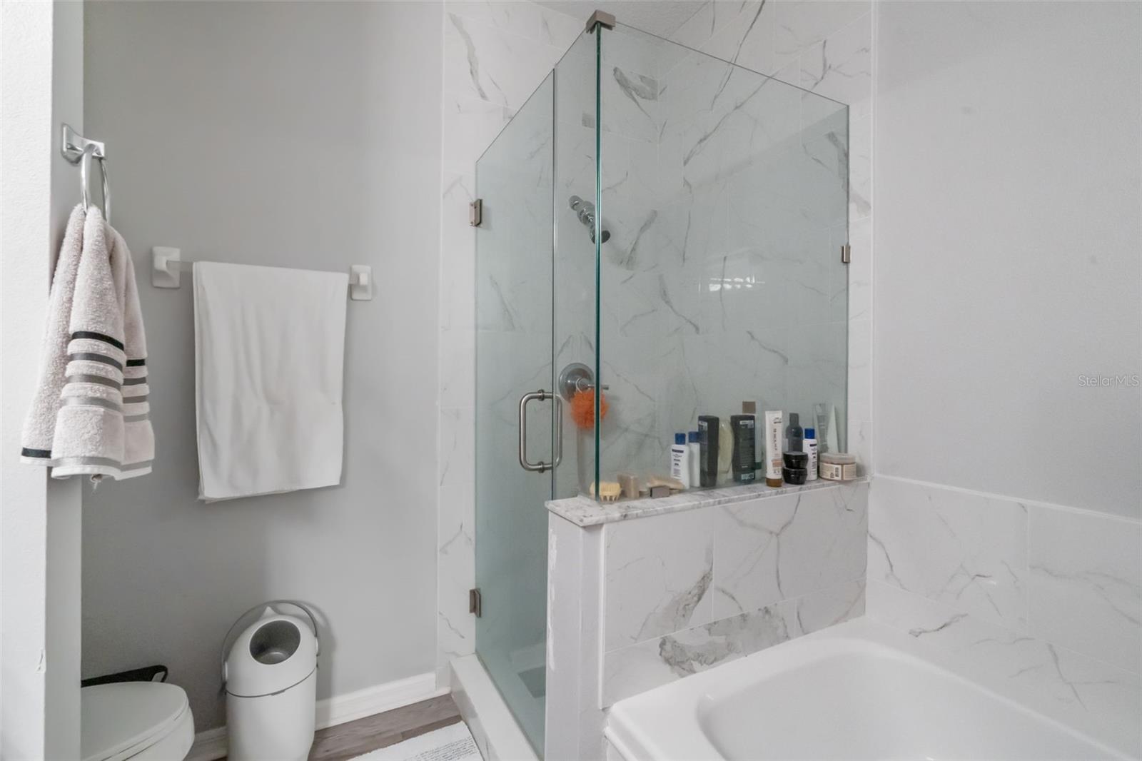 Image 23 of 53 For 629 Mulberry Avenue