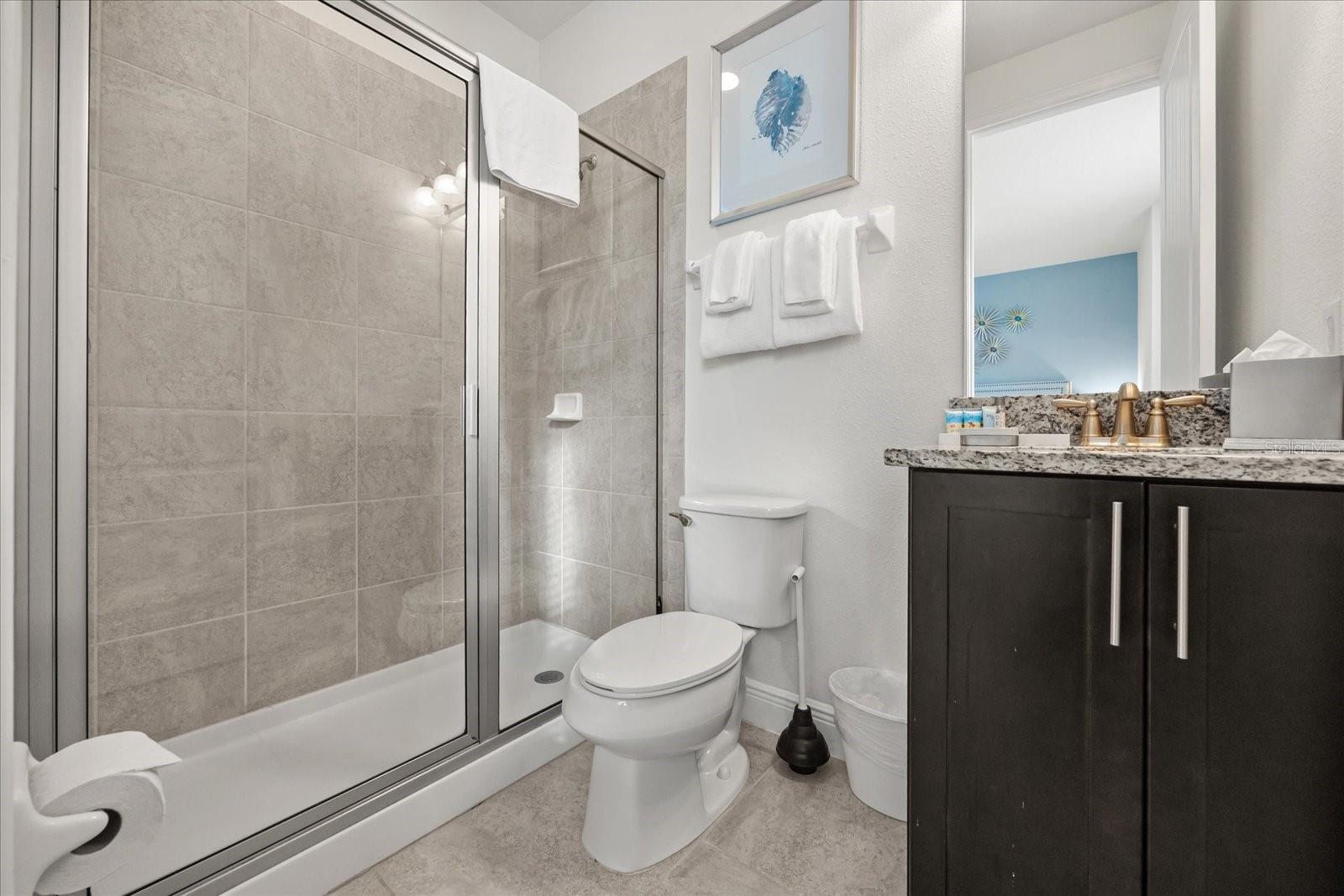 Image 14 of 38 For 300 Pendant Court