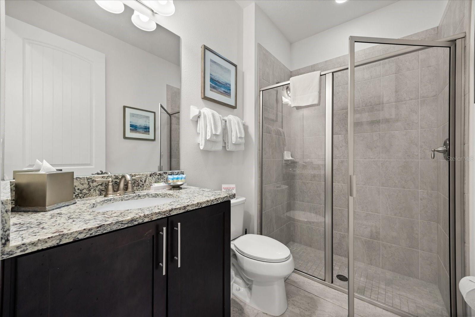 Image 20 of 38 For 300 Pendant Court