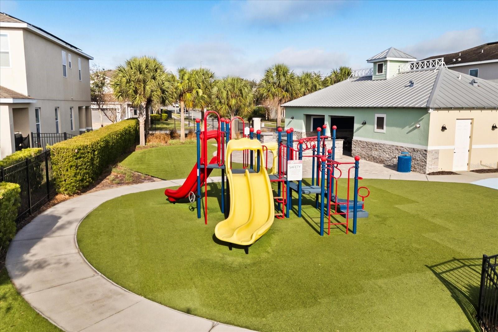 Image 35 of 38 For 300 Pendant Court