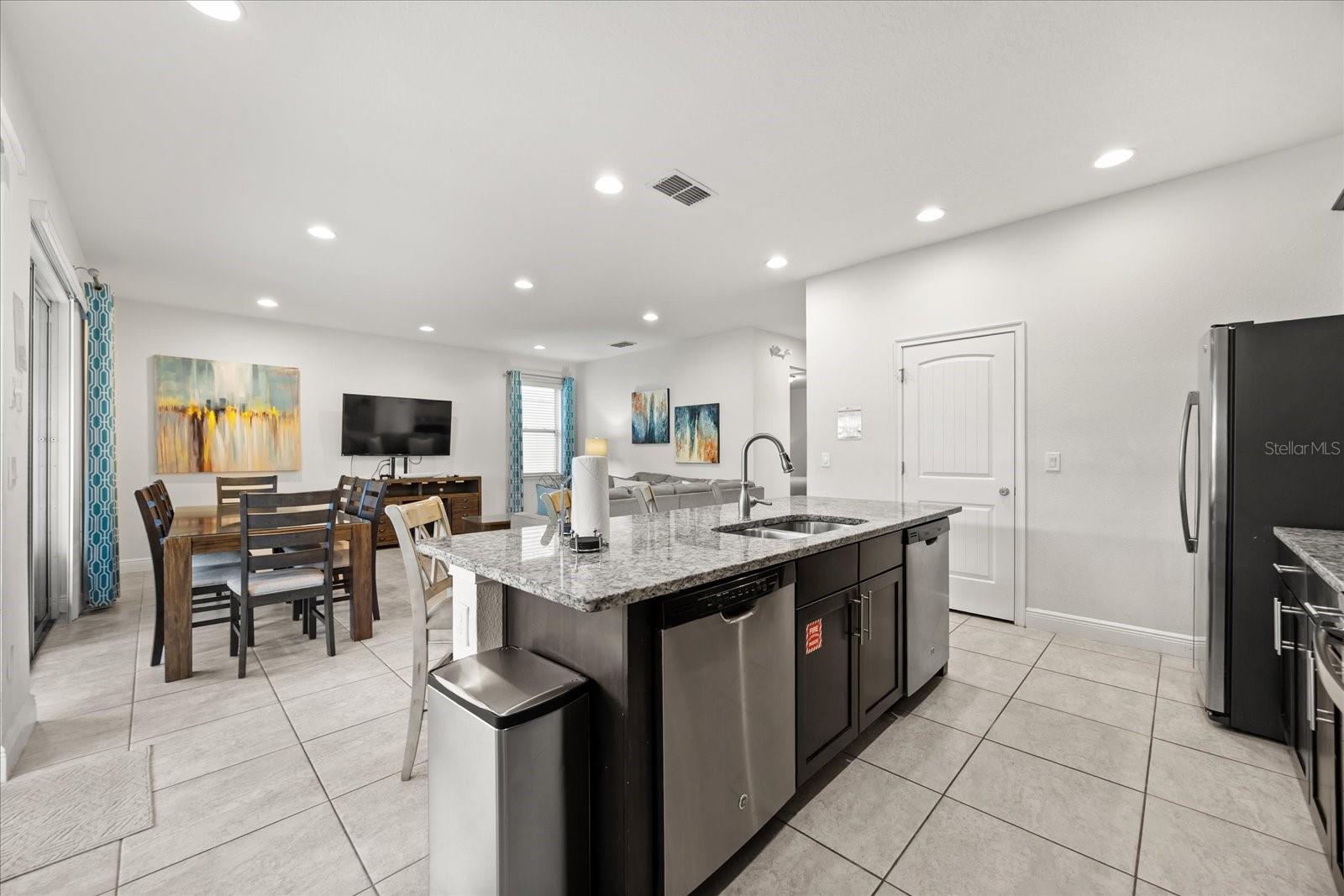 Image 7 of 38 For 300 Pendant Court