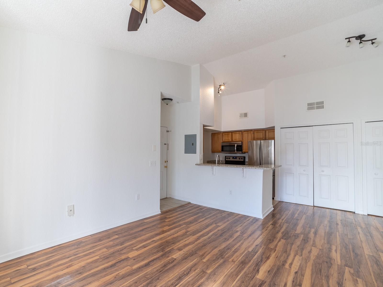 Image 4 of 26 For 8300 Elm Park Drive 738