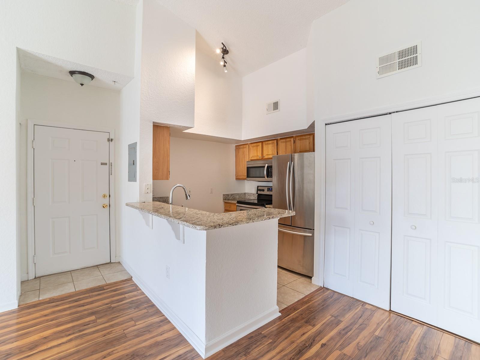 Image 5 of 26 For 8300 Elm Park Drive 738