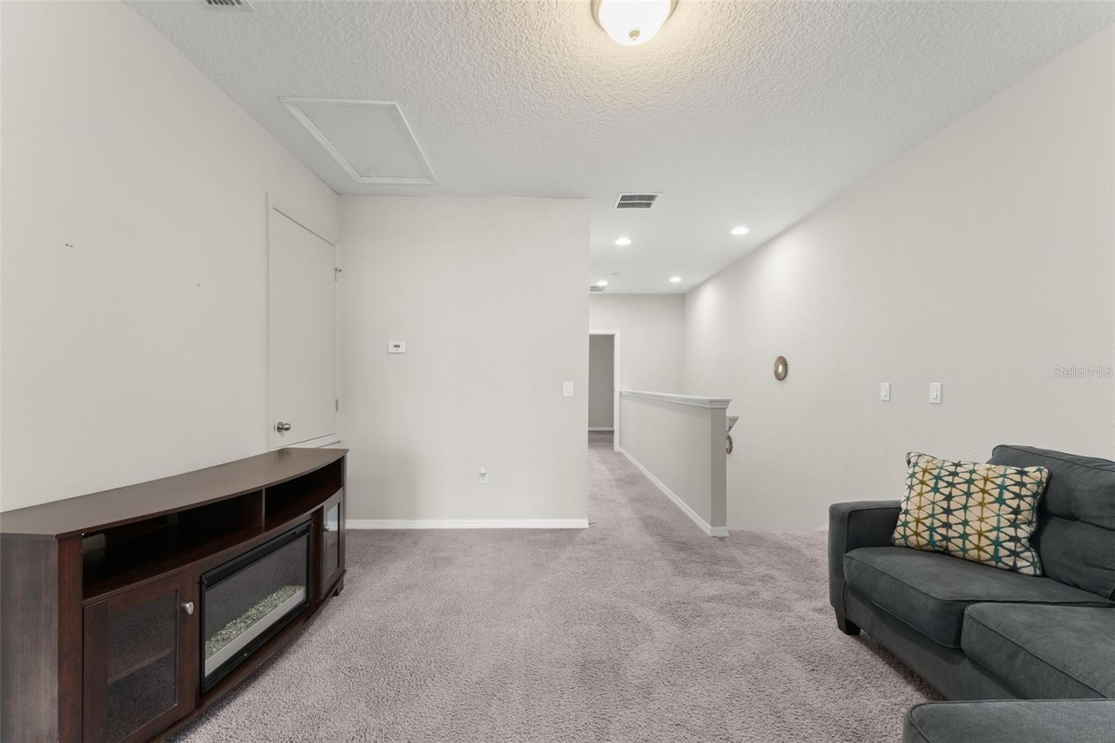 Image 18 of 36 For 2849 Econ Landing Boulevard