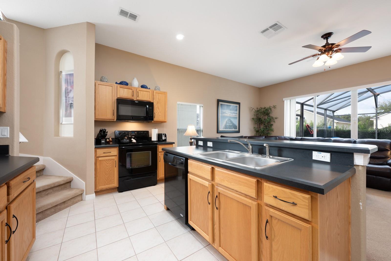 Image 10 of 37 For 549 Cadiz Loop