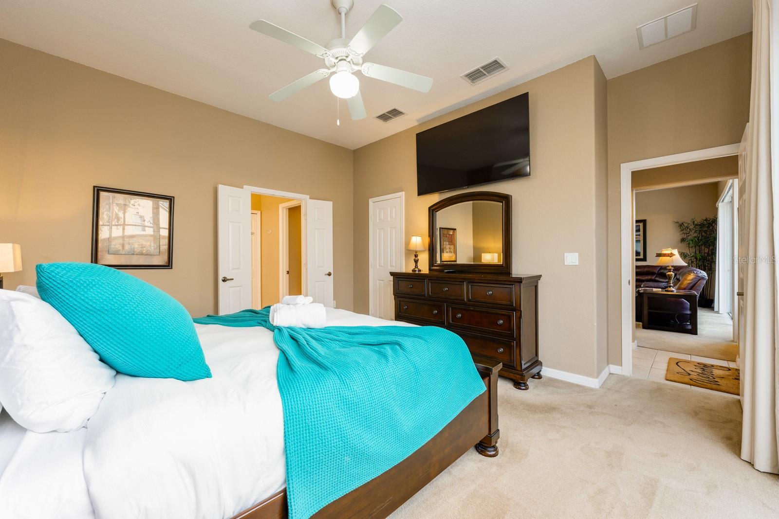 Image 20 of 37 For 549 Cadiz Loop