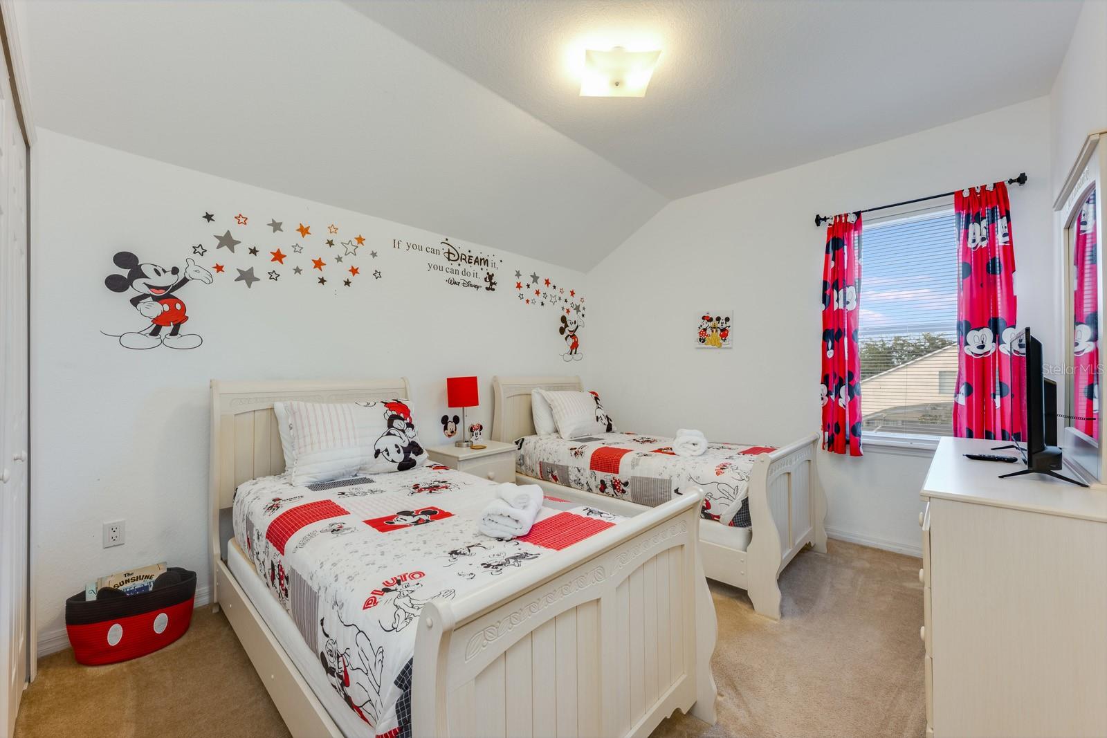 Image 30 of 37 For 549 Cadiz Loop