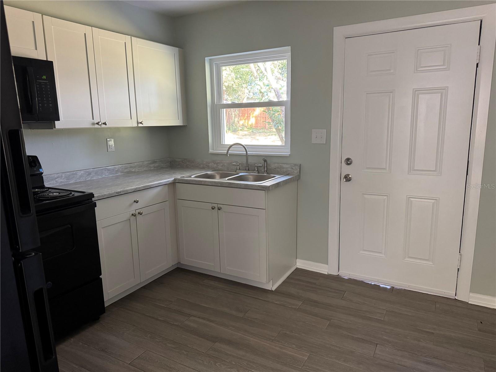 Image 14 of 30 For 1639 16th Avenue