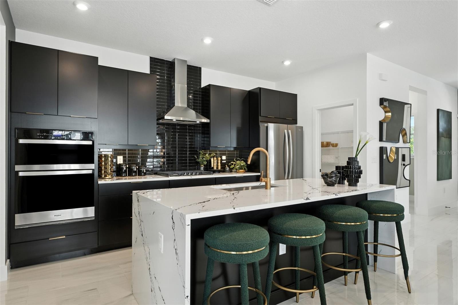 Image 9 of 32 For 1943 Seawall Way