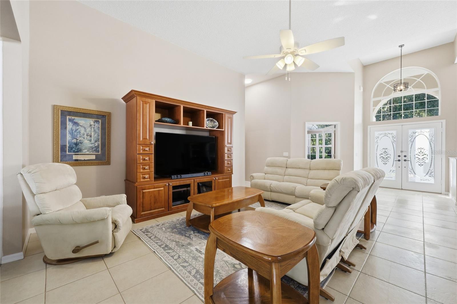 Image 20 of 51 For 4060 Kenvera Loop