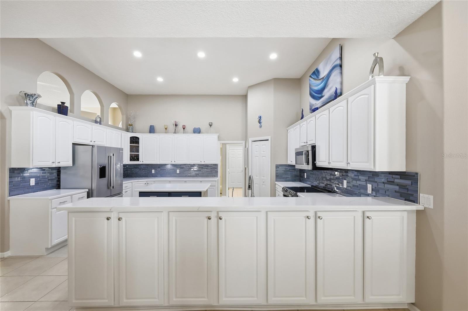 Image 26 of 51 For 4060 Kenvera Loop