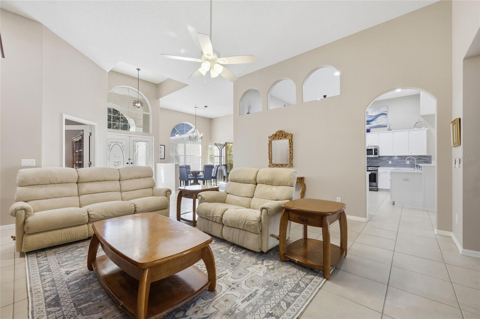 Image 29 of 51 For 4060 Kenvera Loop