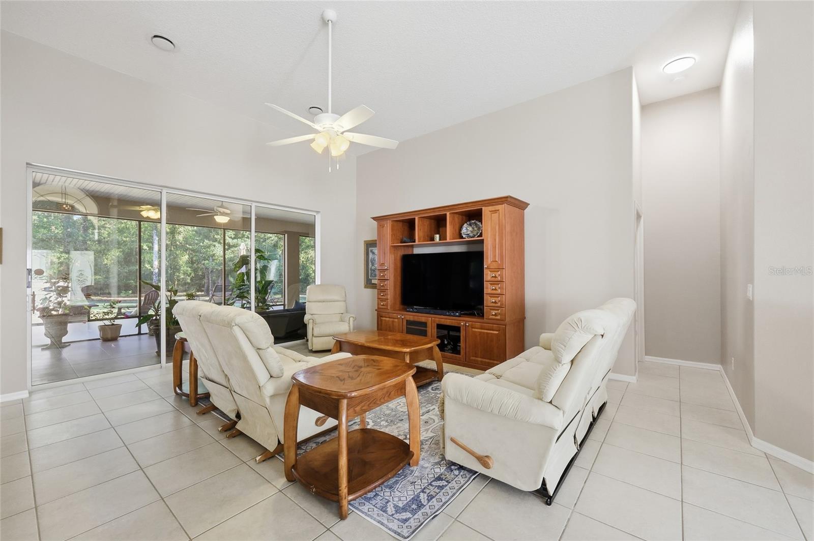 Image 30 of 51 For 4060 Kenvera Loop