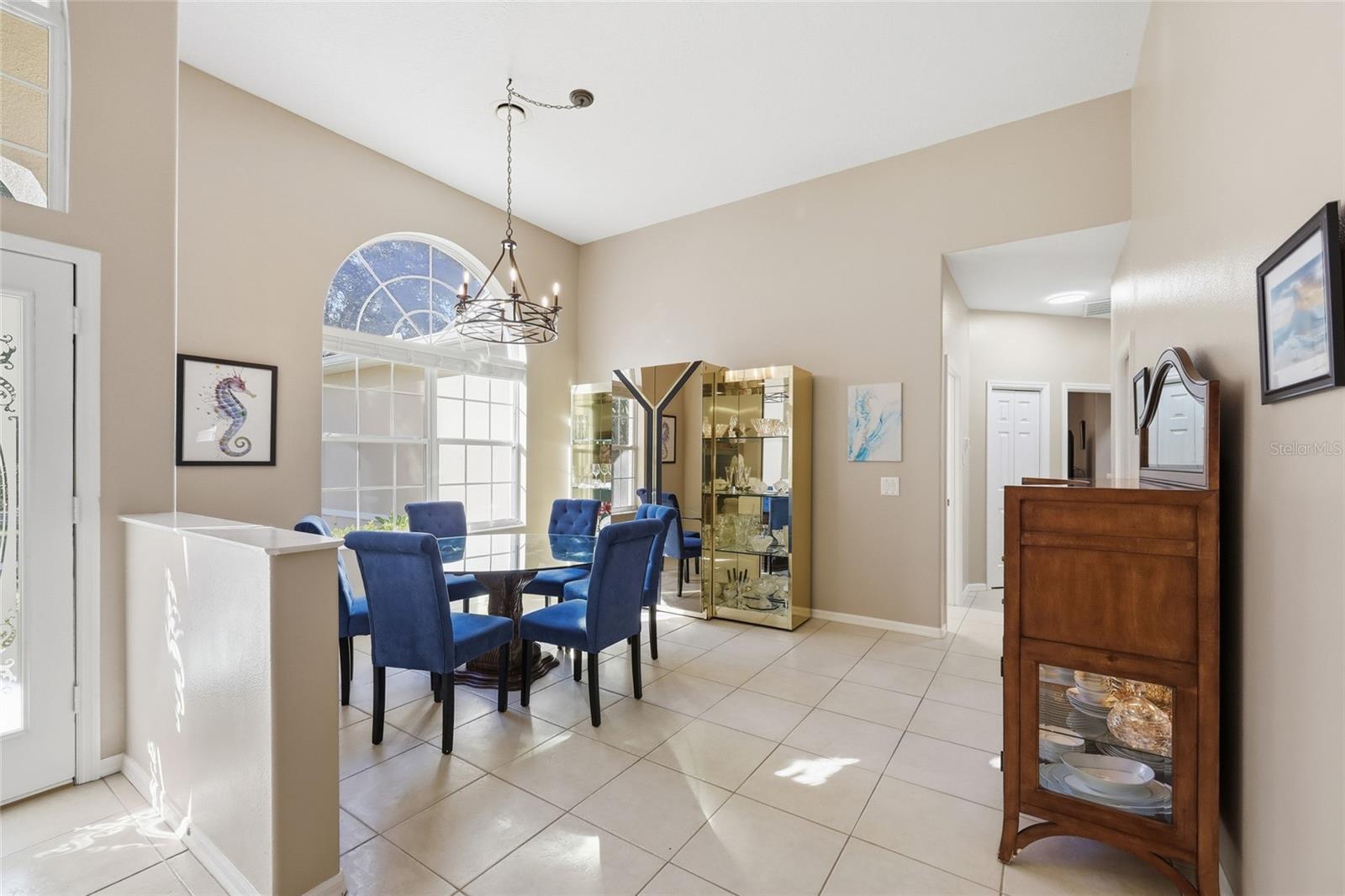 Image 31 of 51 For 4060 Kenvera Loop