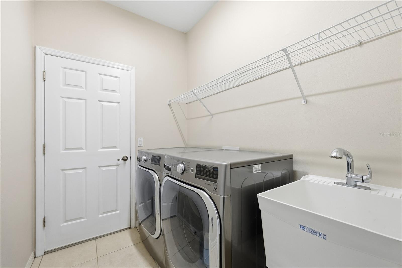 Image 33 of 51 For 4060 Kenvera Loop