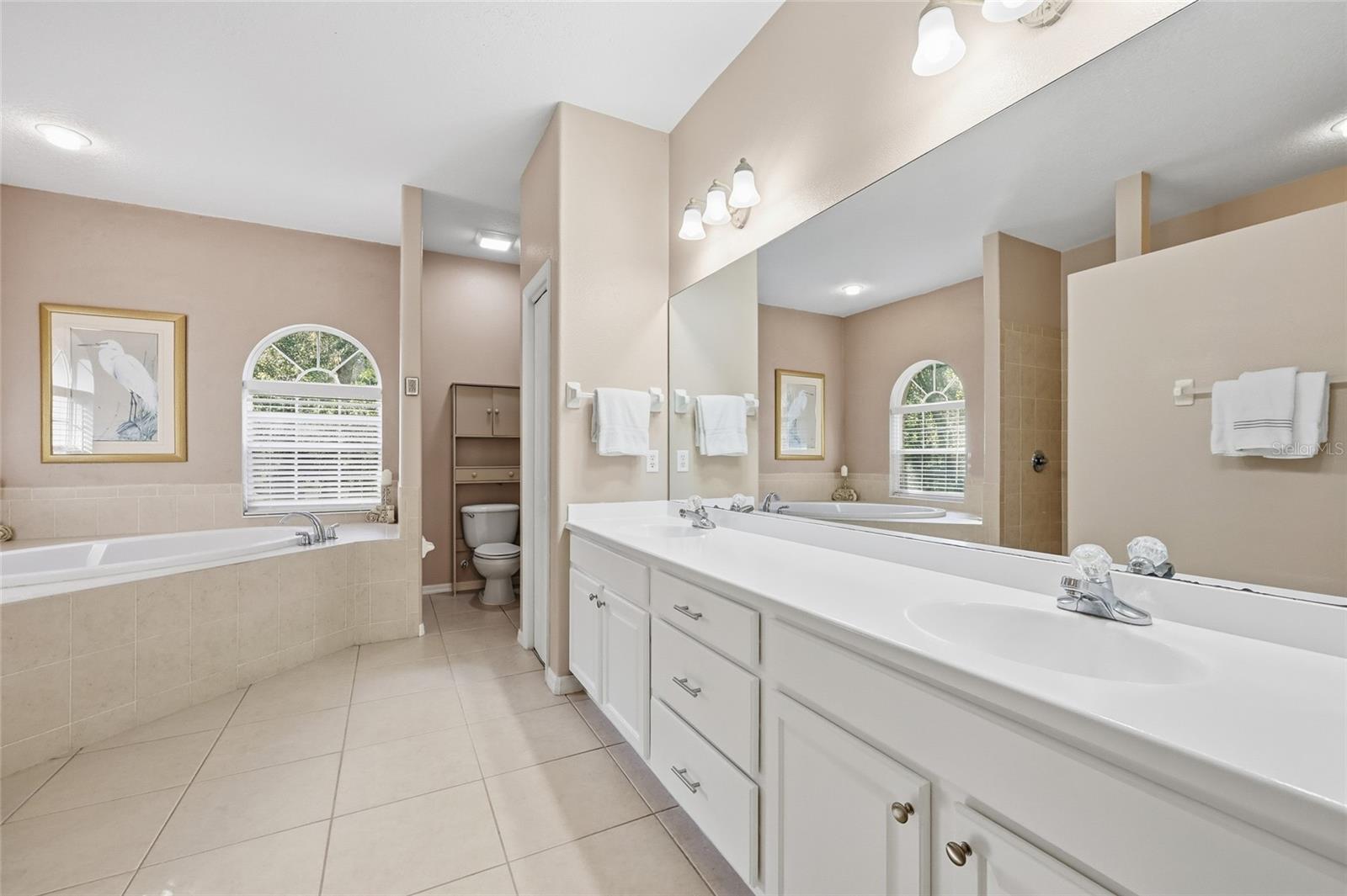 Image 37 of 51 For 4060 Kenvera Loop