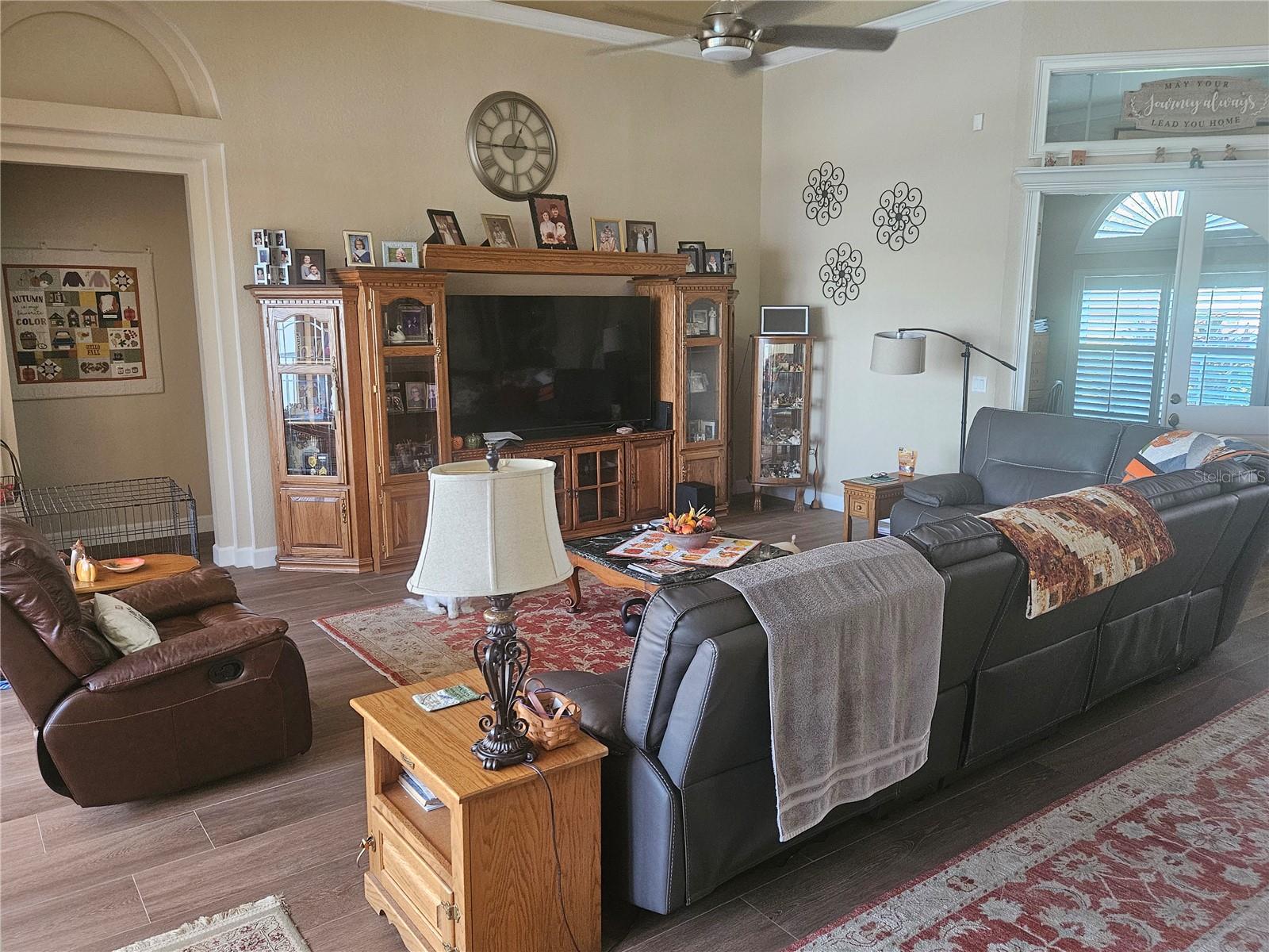 Image 12 of 45 For 116 Raintree Court