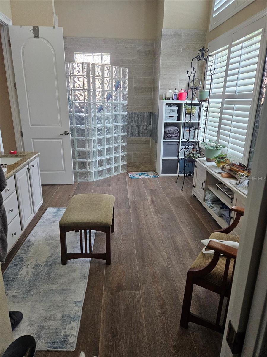 Image 15 of 45 For 116 Raintree Court