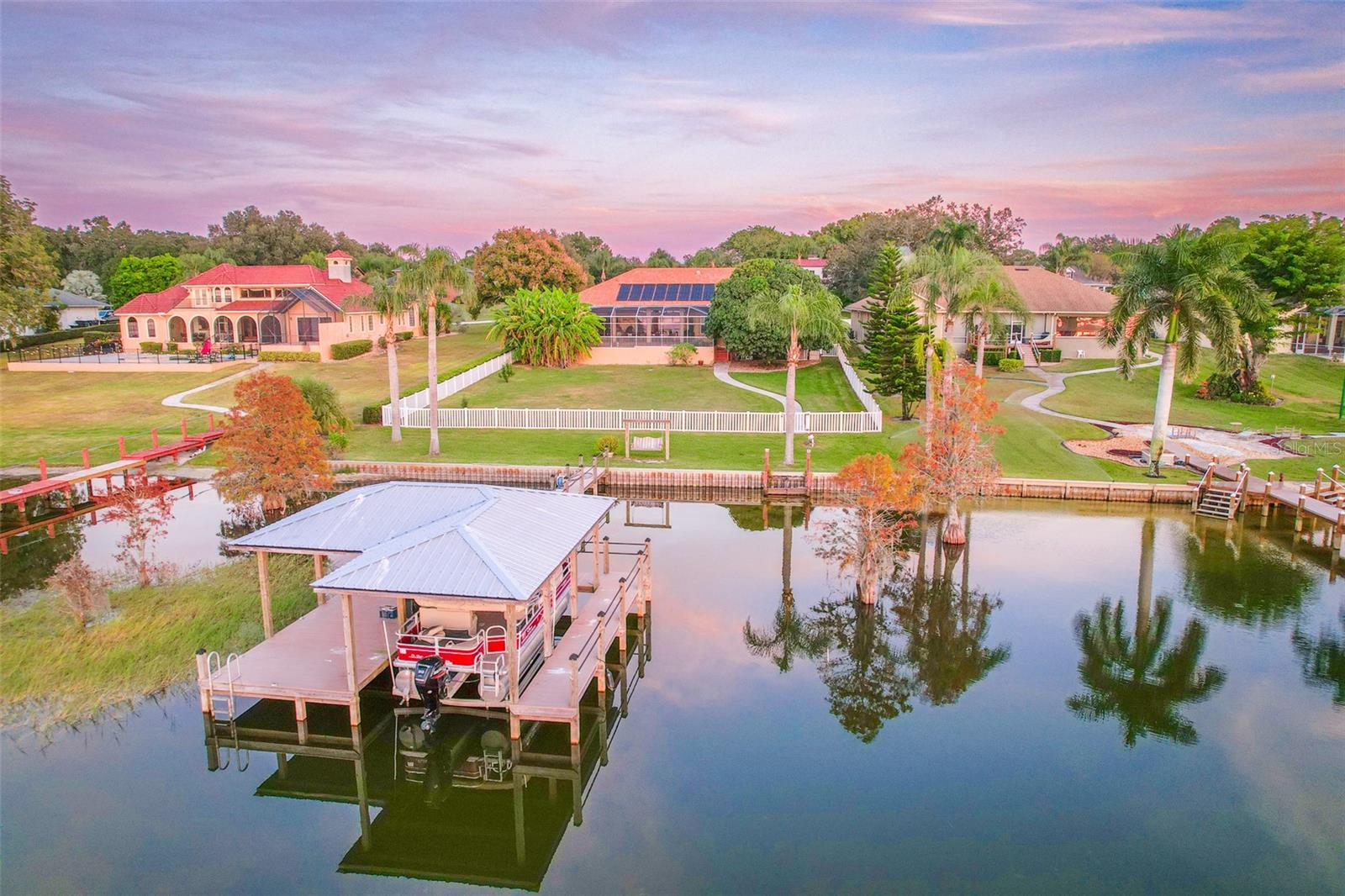 Image 4 of 45 For 116 Raintree Court