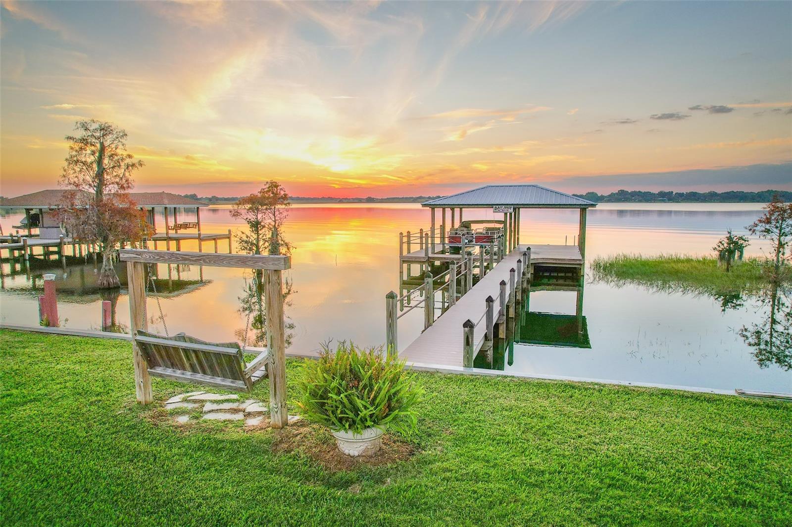 Image 42 of 45 For 116 Raintree Court