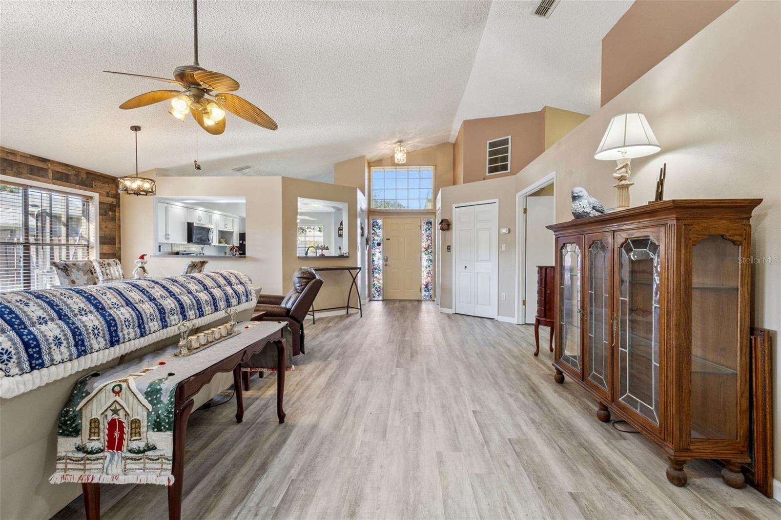 Image 10 of 63 For 5526 Deepdale Drive