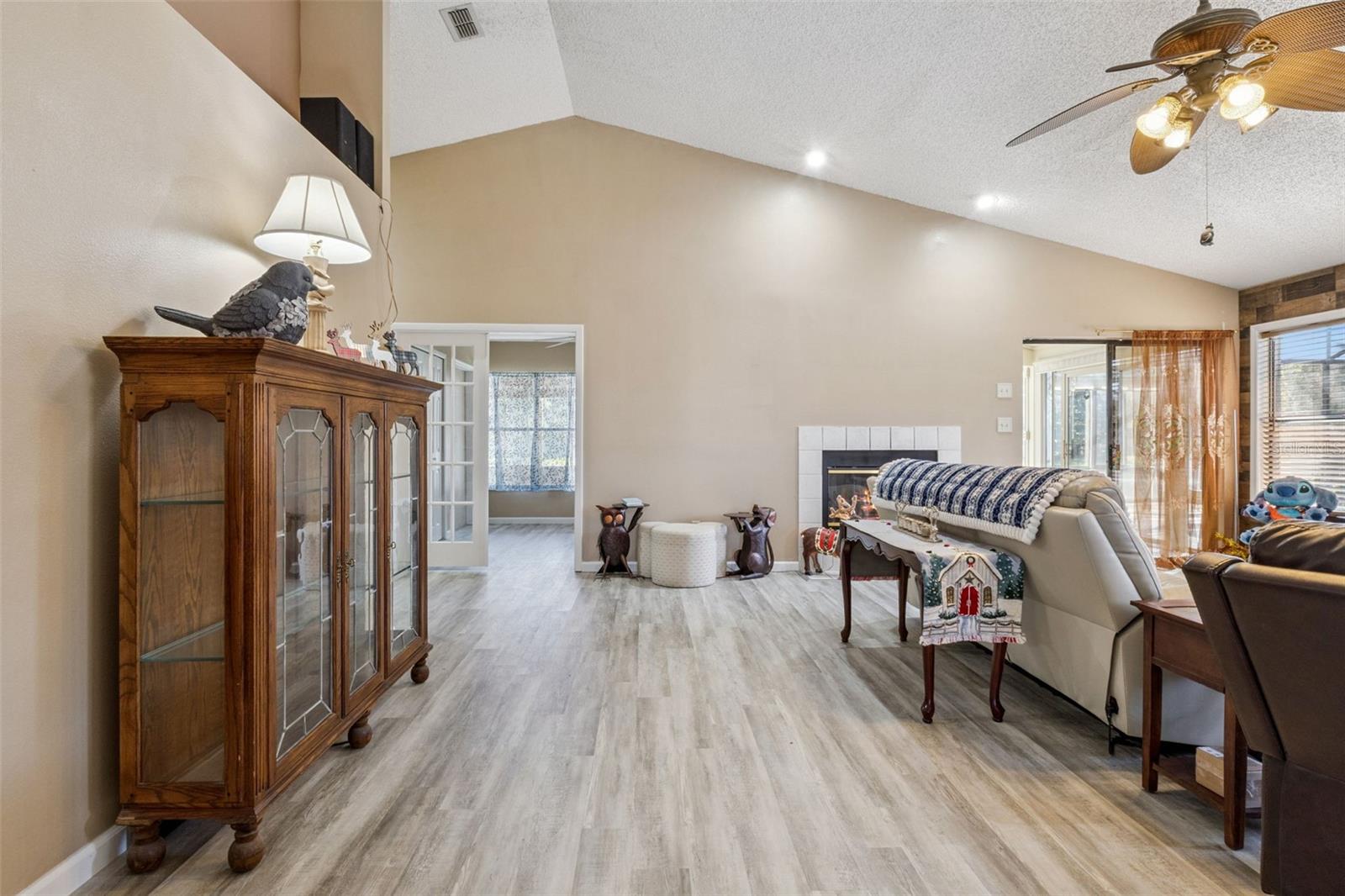 Image 11 of 63 For 5526 Deepdale Drive